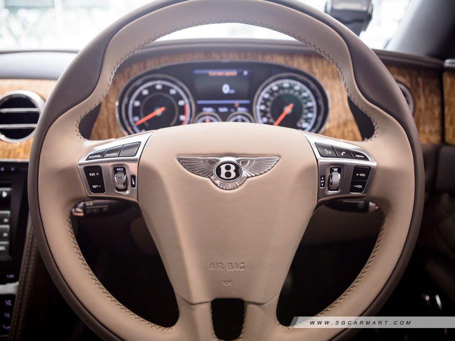 https://i.i-sgcm.com/new_cars/cars/11352/11352_g17
