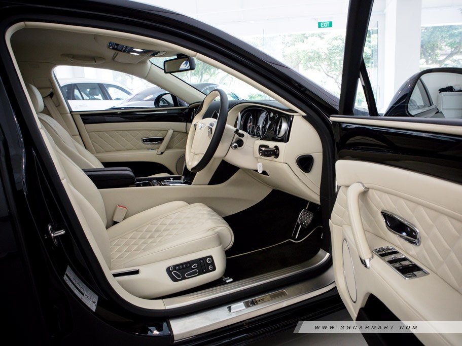 https://i.i-sgcm.com/new_cars/cars/11352/11352_g34