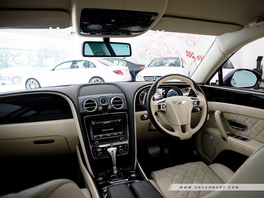 https://i.i-sgcm.com/new_cars/cars/11352/11352_g37