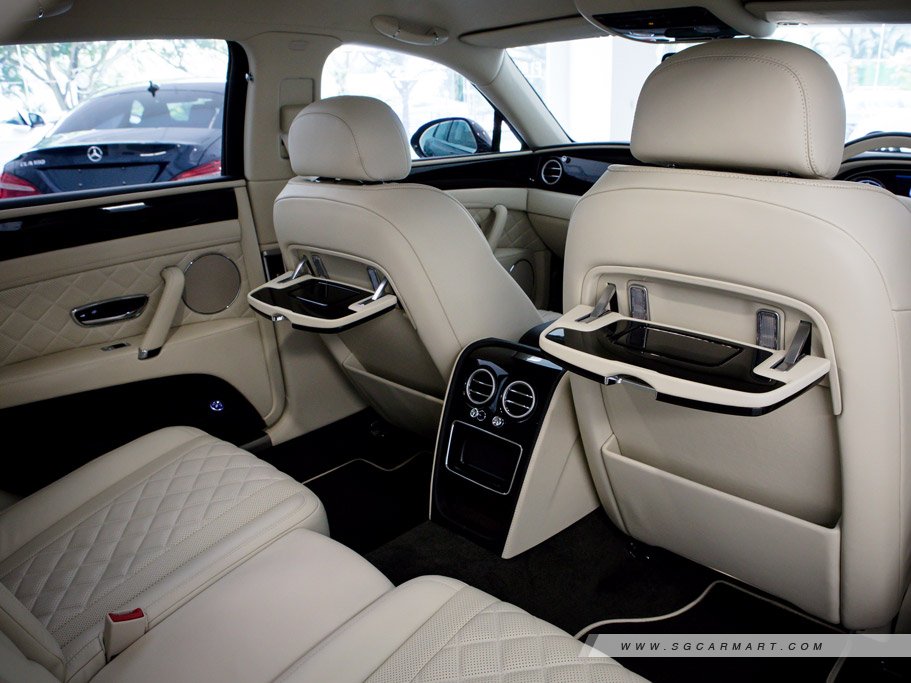 https://i.i-sgcm.com/new_cars/cars/11352/11352_g48