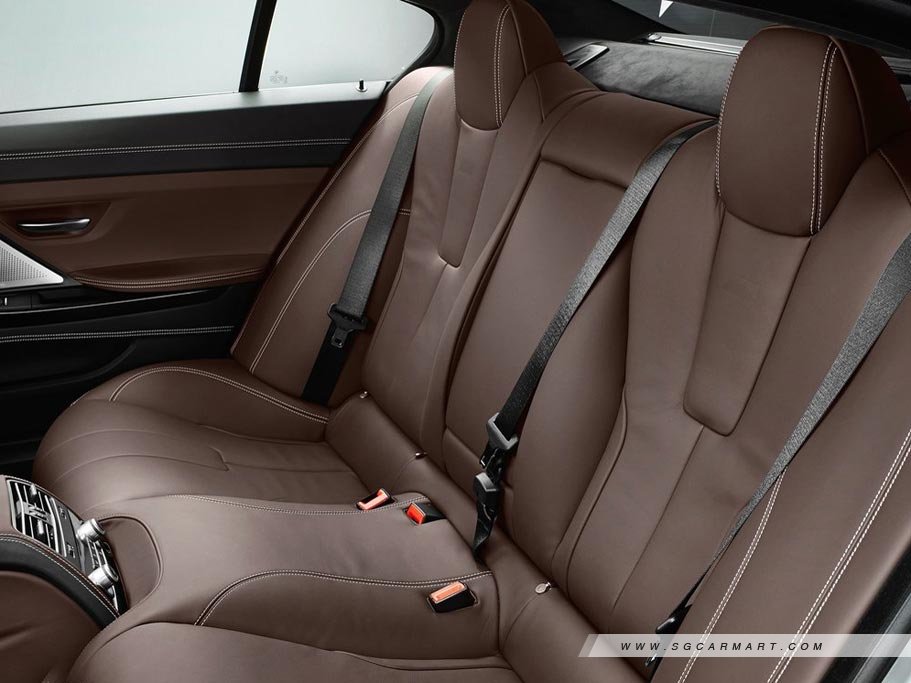 https://i.i-sgcm.com/new_cars/cars/11364/11364_g16