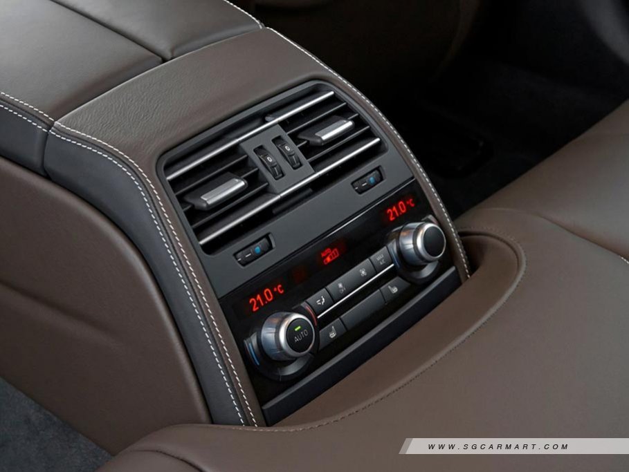 https://i.i-sgcm.com/new_cars/cars/11364/11364_g19