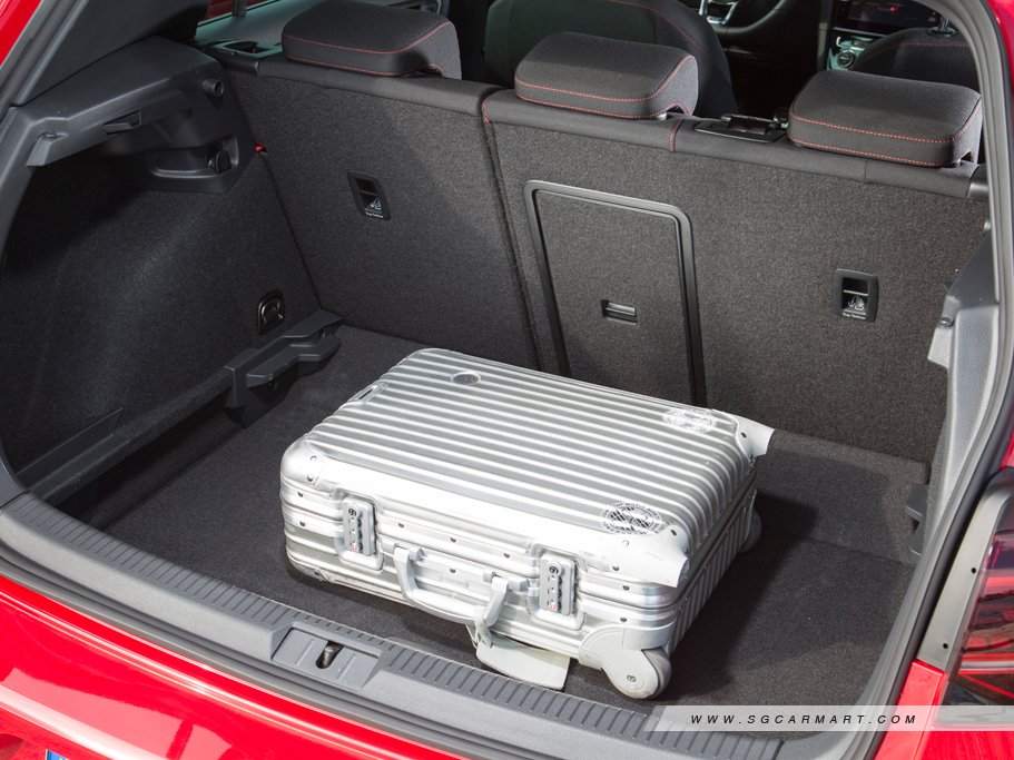 https://i.i-sgcm.com/new_cars/cars/11366/11366_g62