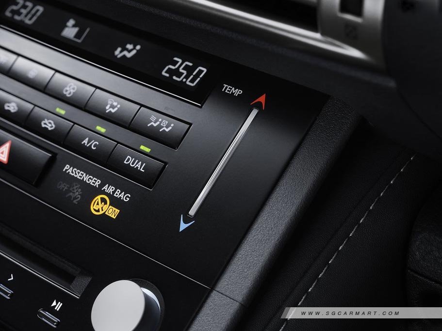 https://i.i-sgcm.com/new_cars/cars/11372/11372_g12