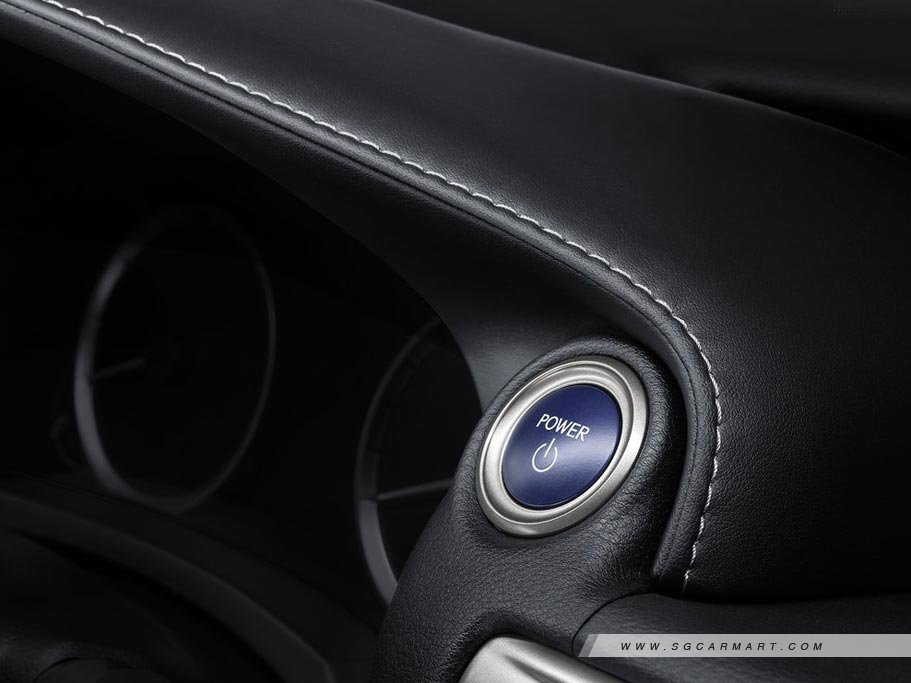 https://i.i-sgcm.com/new_cars/cars/11372/11372_g13