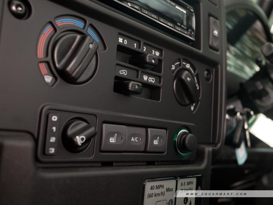 https://i.i-sgcm.com/new_cars/cars/11374/11374_g18