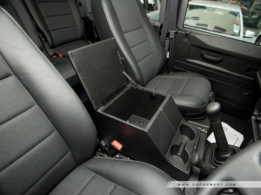 https://i.i-sgcm.com/new_cars/cars/11374/11374_g20
