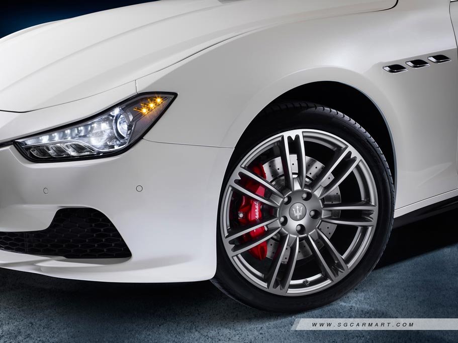 https://i.i-sgcm.com/new_cars/cars/11375/11375_g10