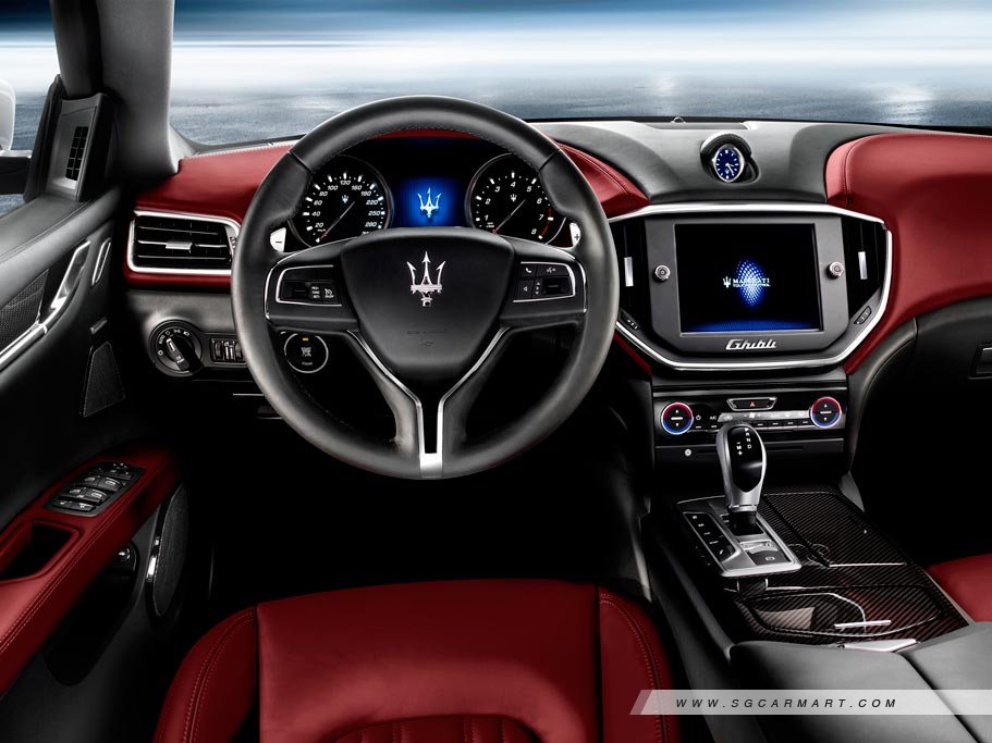 https://i.i-sgcm.com/new_cars/cars/11375/11375_g11