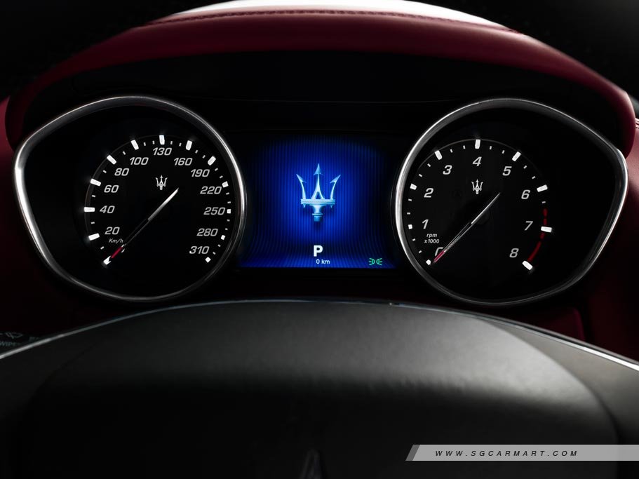 https://i.i-sgcm.com/new_cars/cars/11375/11375_g15