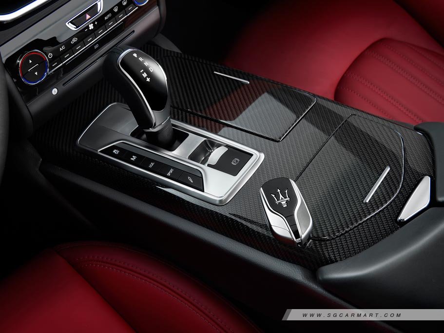 https://i.i-sgcm.com/new_cars/cars/11375/11375_g17