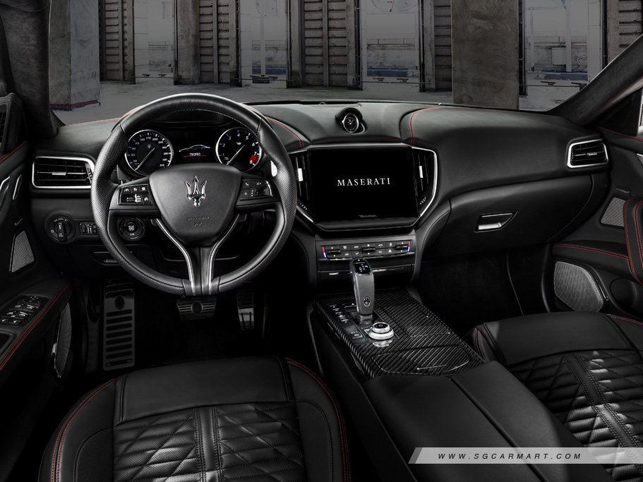 https://i.i-sgcm.com/new_cars/cars/11375/11375_g52