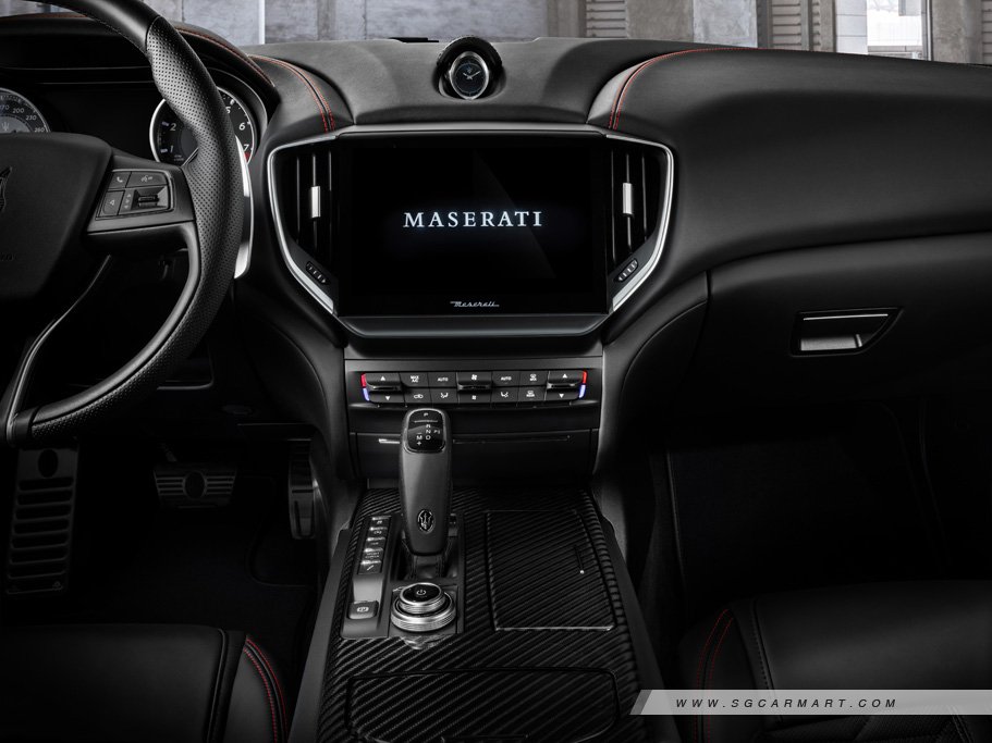 https://i.i-sgcm.com/new_cars/cars/11375/11375_g55