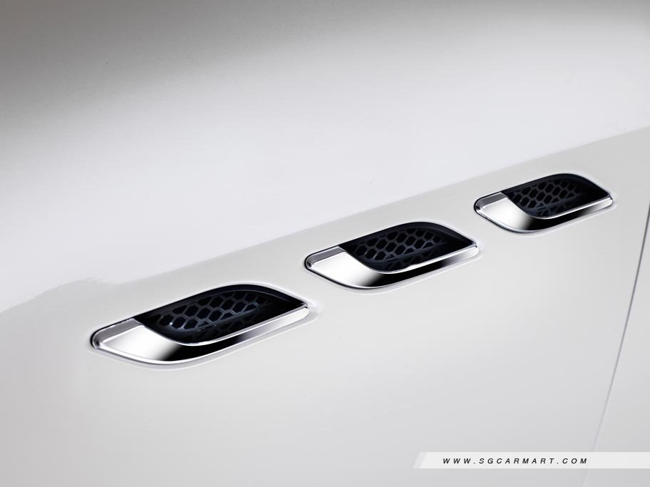 https://i.i-sgcm.com/new_cars/cars/11375/11375_g9