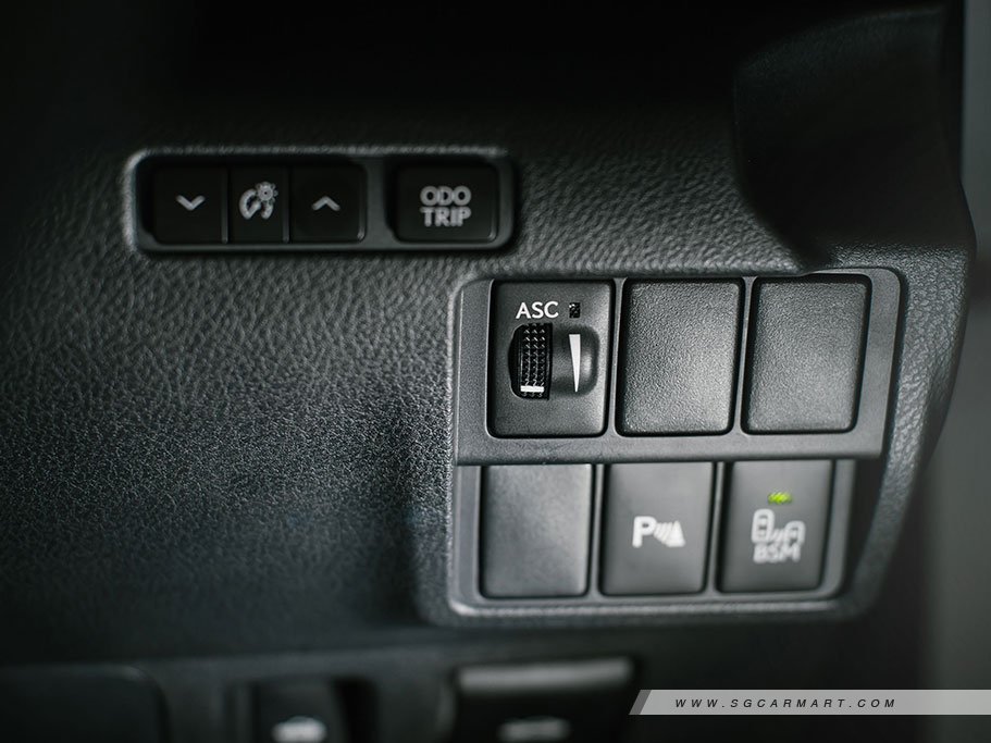 https://i.i-sgcm.com/new_cars/cars/11376/11376_g45
