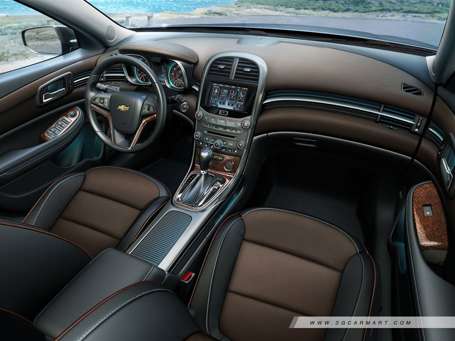 https://i.i-sgcm.com/new_cars/cars/11379/11379_g13