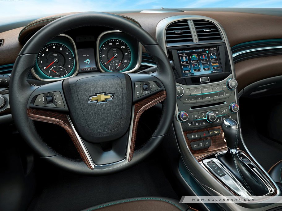 https://i.i-sgcm.com/new_cars/cars/11379/11379_g14
