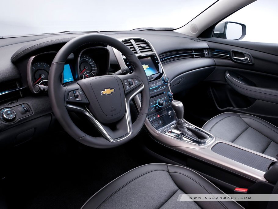 https://i.i-sgcm.com/new_cars/cars/11379/11379_g15