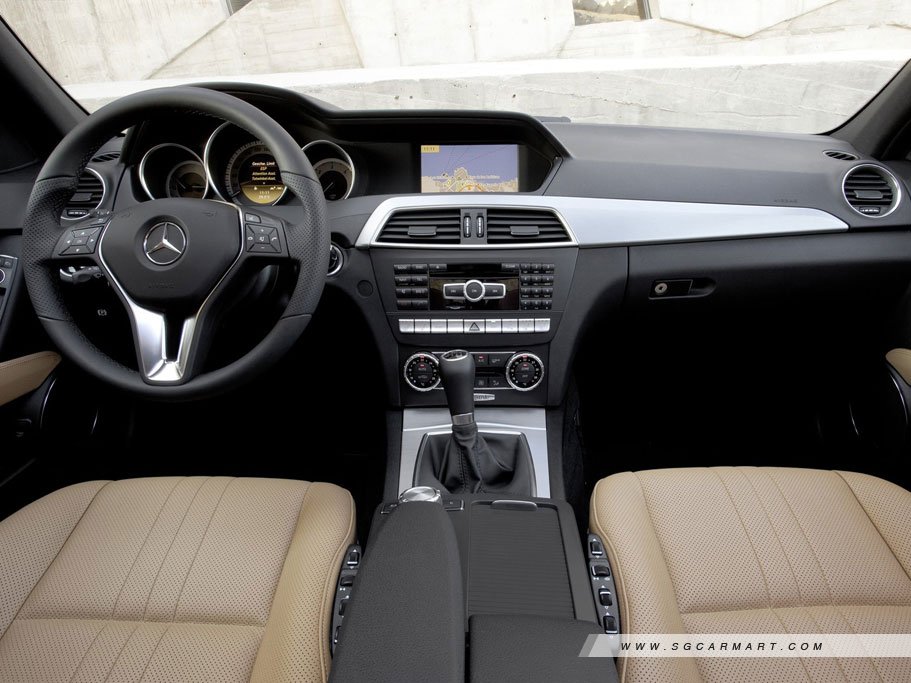 https://i.i-sgcm.com/new_cars/cars/11381/11381_g10