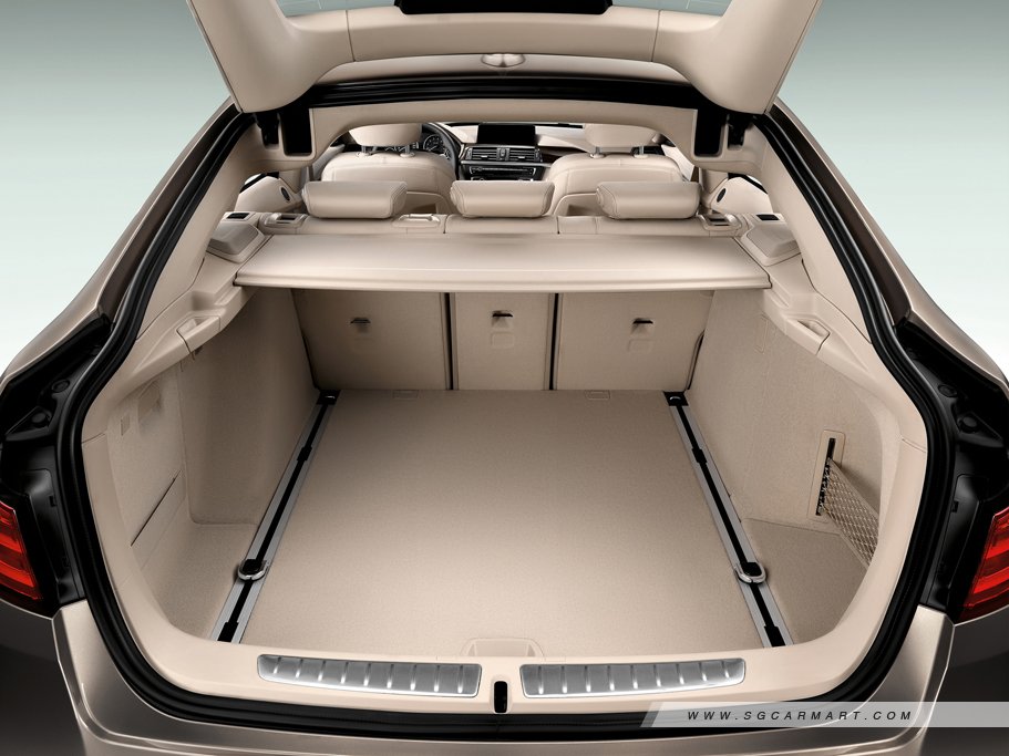 https://i.i-sgcm.com/new_cars/cars/11382/11382_g16