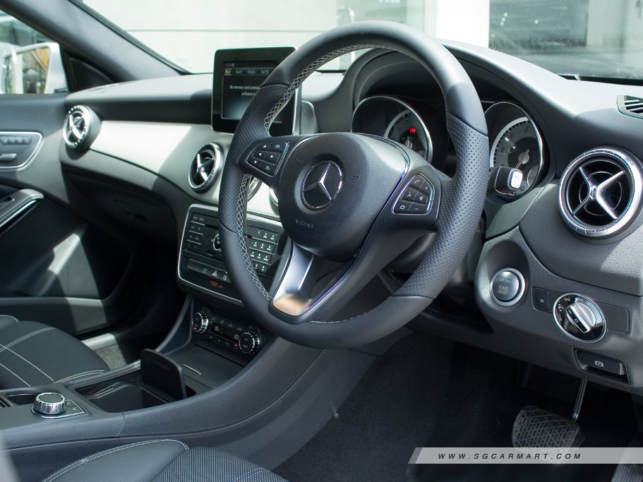 https://i.i-sgcm.com/new_cars/cars/11390/11390_g103