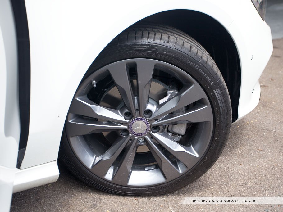 https://i.i-sgcm.com/new_cars/cars/11390/11390_g120