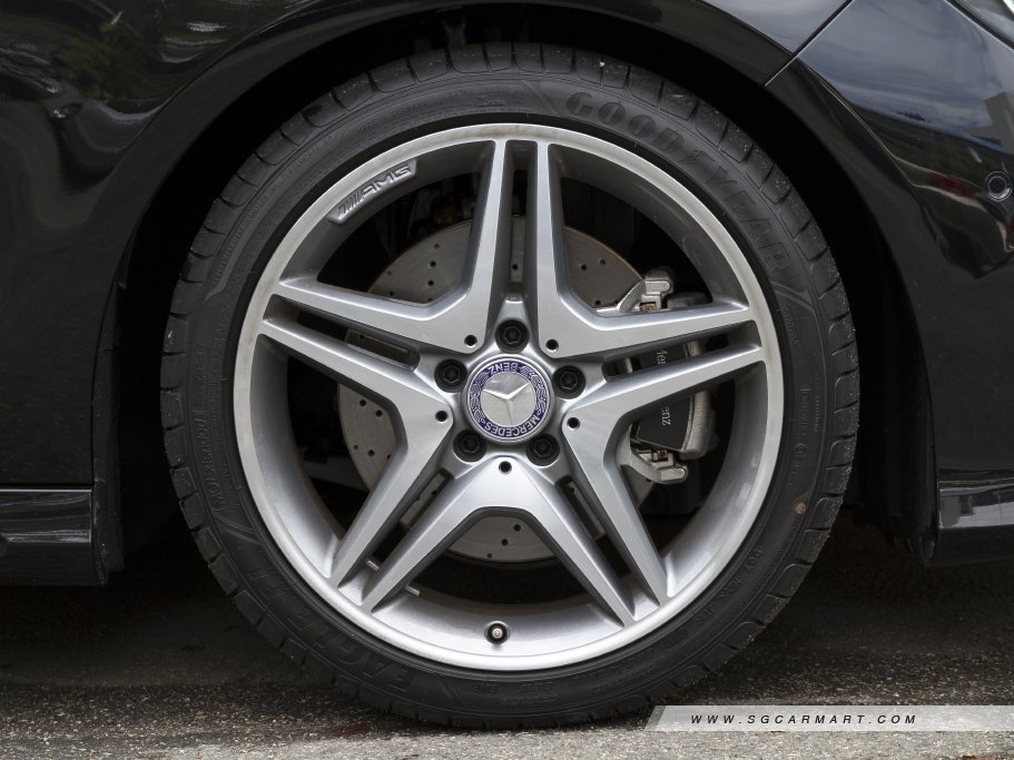 https://i.i-sgcm.com/new_cars/cars/11390/11390_g33
