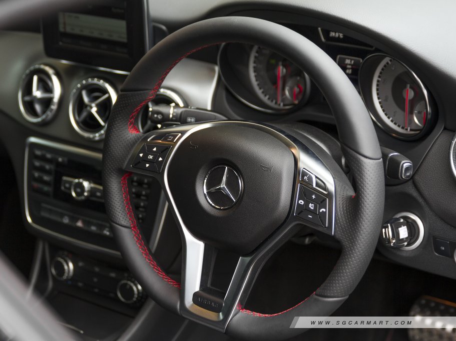 https://i.i-sgcm.com/new_cars/cars/11390/11390_g38