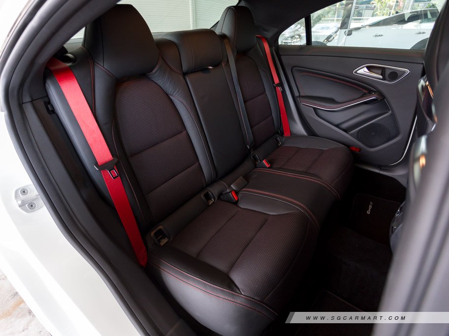 https://i.i-sgcm.com/new_cars/cars/11390/11390_g70