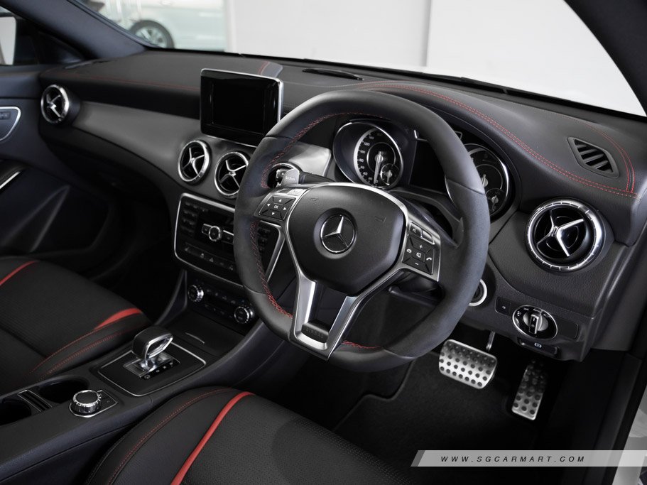 https://i.i-sgcm.com/new_cars/cars/11390/11390_g73