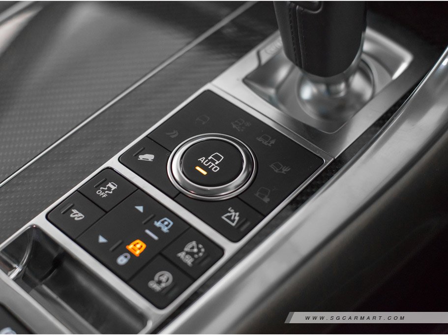 https://i.i-sgcm.com/new_cars/cars/11391/11391_g37