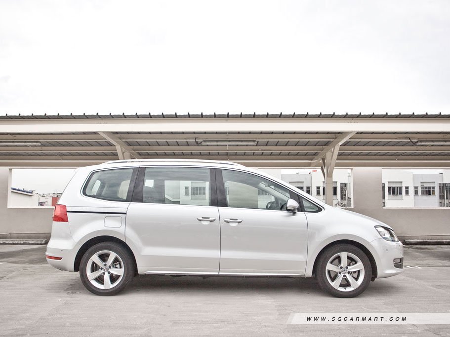https://i.i-sgcm.com/new_cars/cars/11393/11393_g2