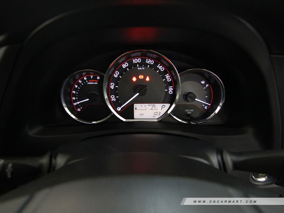https://i.i-sgcm.com/new_cars/cars/11399/11399_g25