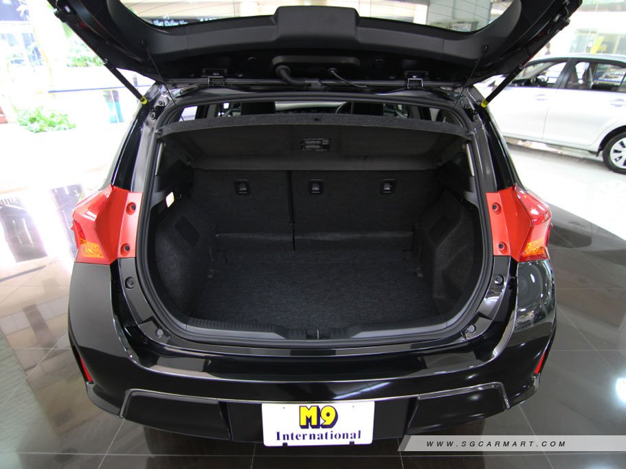 https://i.i-sgcm.com/new_cars/cars/11399/11399_g34