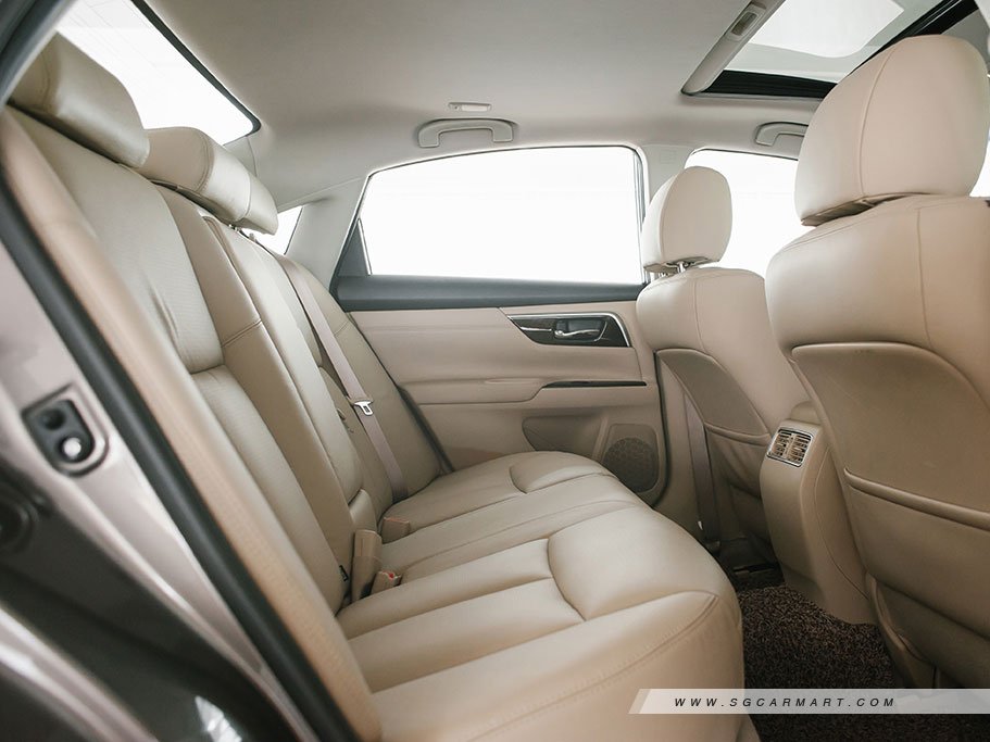 https://i.i-sgcm.com/new_cars/cars/11414/11414_g21