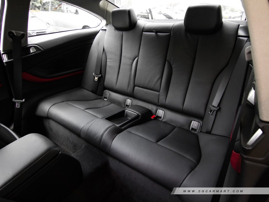https://i.i-sgcm.com/new_cars/cars/11415/11415_g14