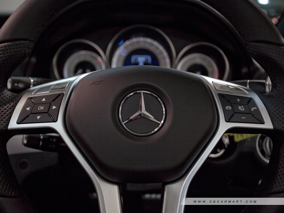 https://i.i-sgcm.com/new_cars/cars/11418/11418_g16