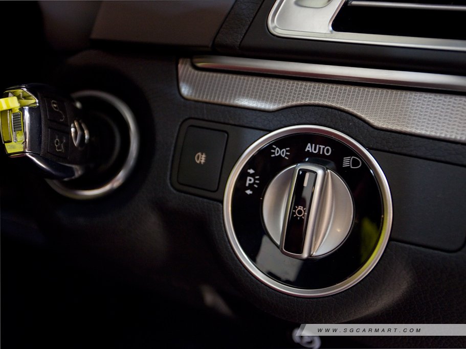 https://i.i-sgcm.com/new_cars/cars/11418/11418_g22