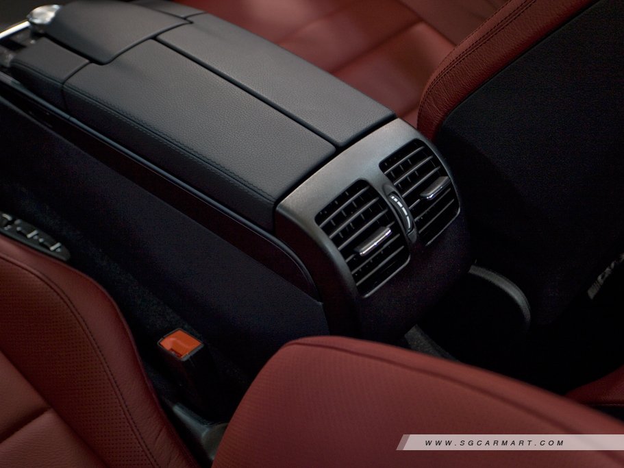 https://i.i-sgcm.com/new_cars/cars/11418/11418_g30