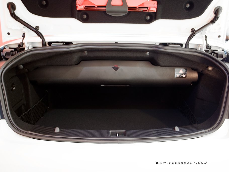 https://i.i-sgcm.com/new_cars/cars/11418/11418_g31