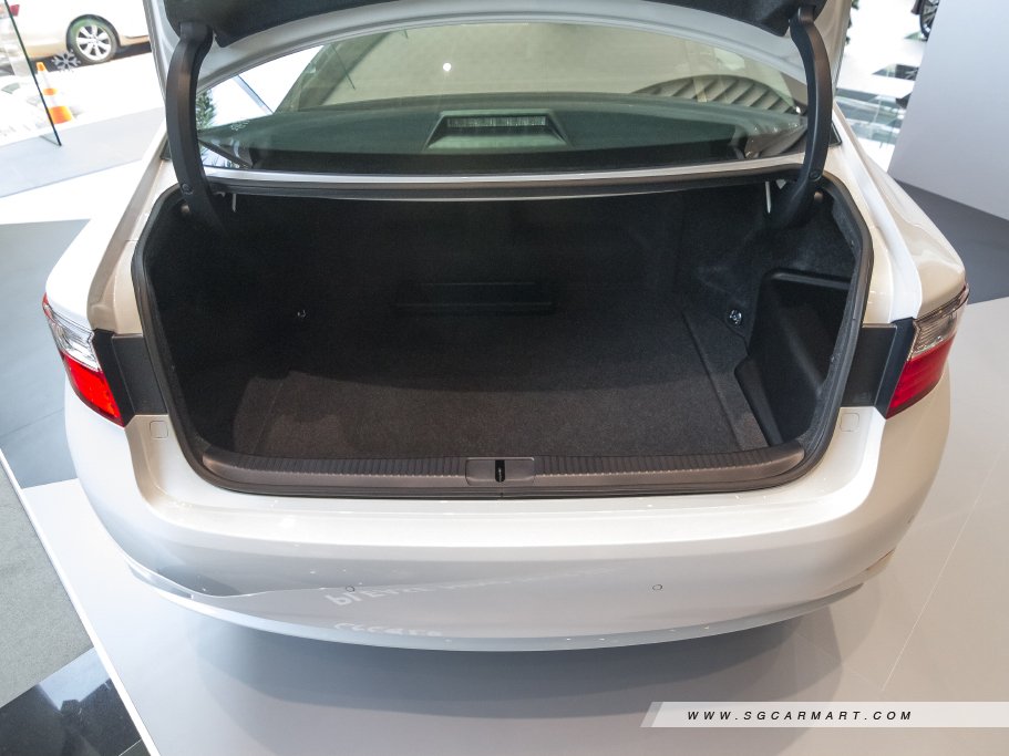 https://i.i-sgcm.com/new_cars/cars/11420/11420_g18