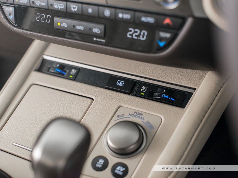 https://i.i-sgcm.com/new_cars/cars/11420/11420_g64