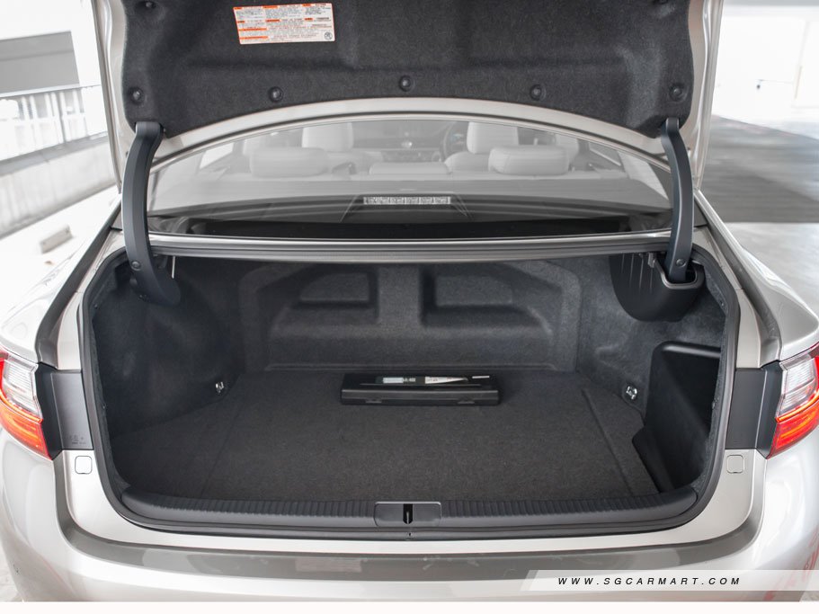 https://i.i-sgcm.com/new_cars/cars/11420/11420_g71