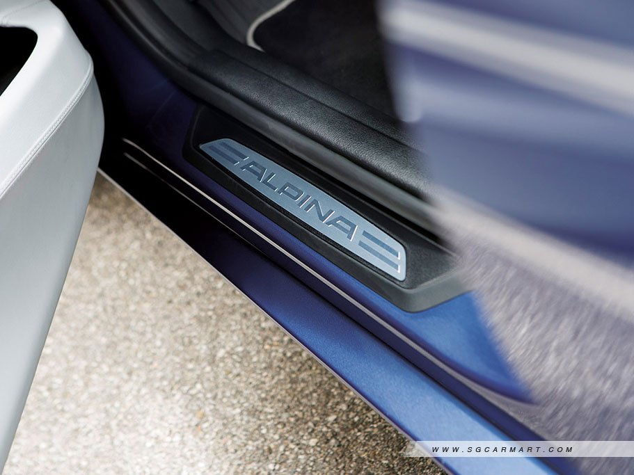 https://i.i-sgcm.com/new_cars/cars/11423/11423_g12