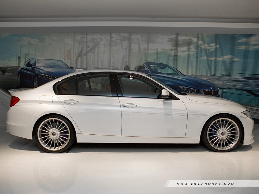 https://i.i-sgcm.com/new_cars/cars/11423/11423_g14
