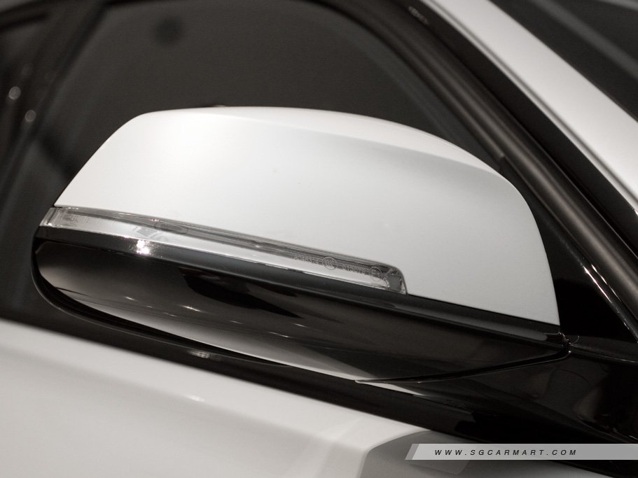 https://i.i-sgcm.com/new_cars/cars/11423/11423_g18