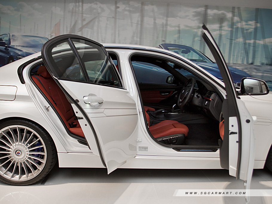 https://i.i-sgcm.com/new_cars/cars/11423/11423_g23