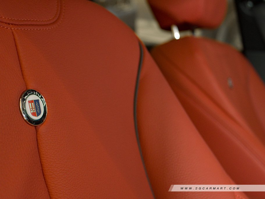 https://i.i-sgcm.com/new_cars/cars/11423/11423_g26