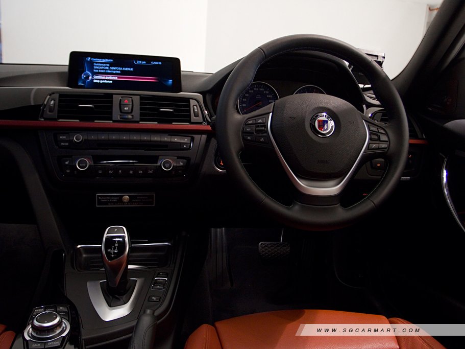 https://i.i-sgcm.com/new_cars/cars/11423/11423_g27