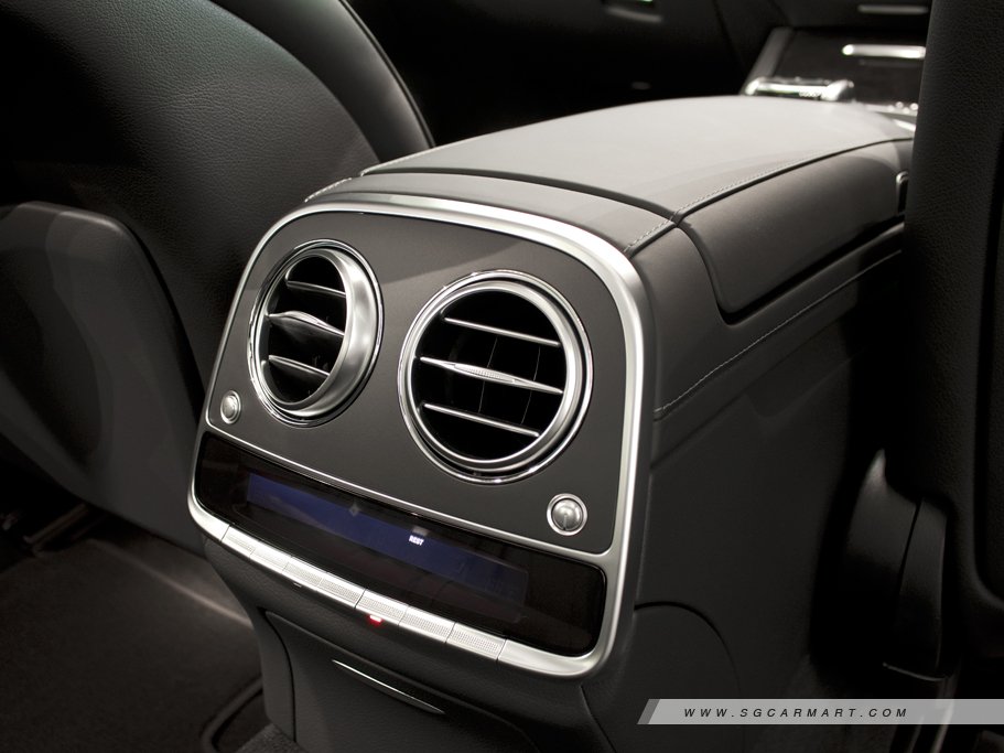 https://i.i-sgcm.com/new_cars/cars/11440/11440_g54